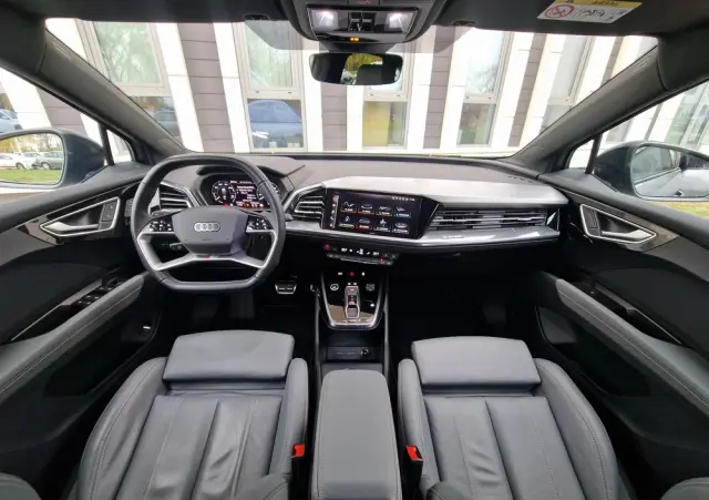 AUDI Q4 Sportback e-tron 50 77kWh Quattro Edition One Taifun
