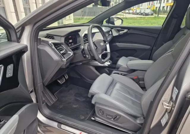 AUDI Q4 Sportback e-tron 50 77kWh Quattro Edition One Taifun