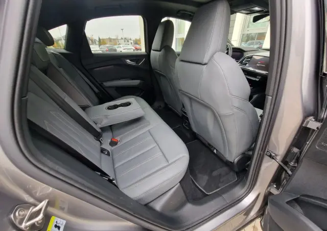 AUDI Q4 Sportback e-tron 50 77kWh Quattro Edition One Taifun