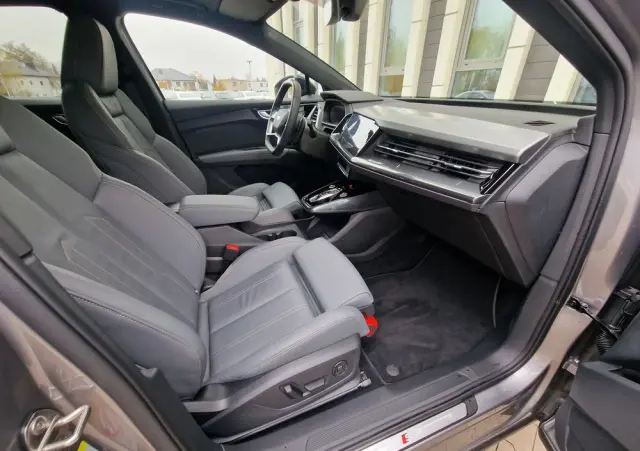 AUDI Q4 Sportback e-tron 50 77kWh Quattro Edition One Taifun