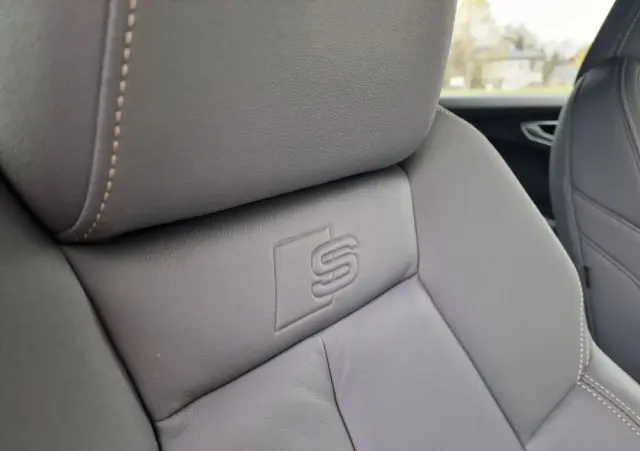 AUDI Q4 Sportback e-tron 50 77kWh Quattro Edition One Taifun