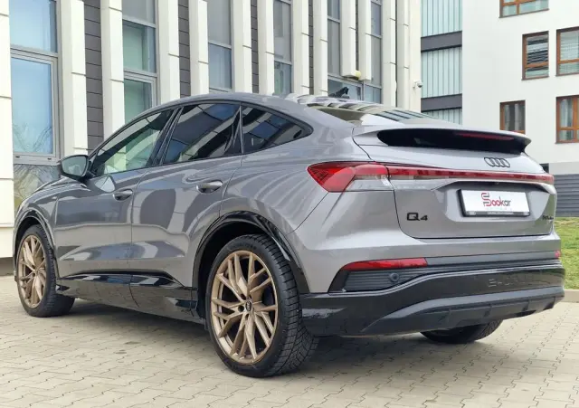 AUDI Q4 Sportback e-tron 50 77kWh Quattro Edition One Taifun