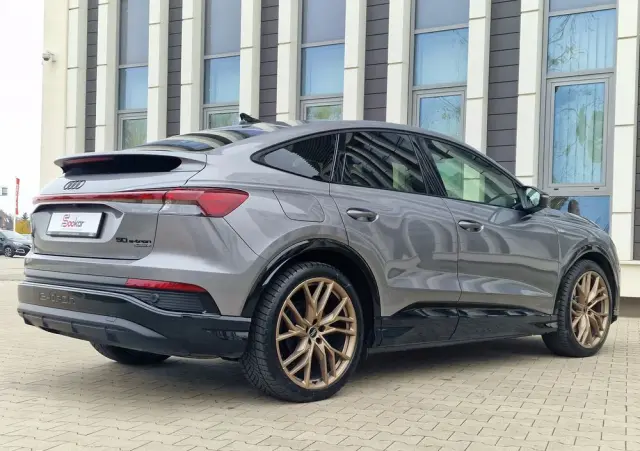 AUDI Q4 Sportback e-tron 50 77kWh Quattro Edition One Taifun