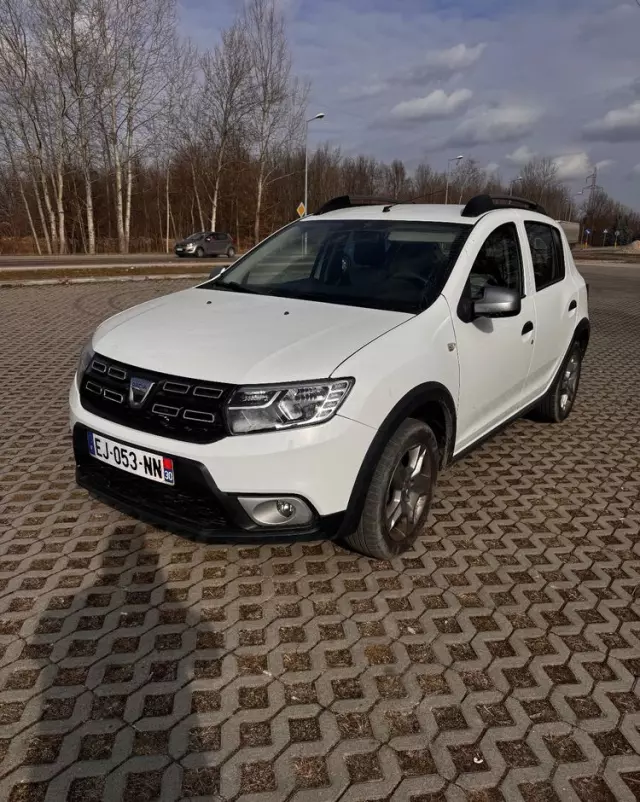 DACIA Sandero 0.9 TCe Laureate S&S Easy-R