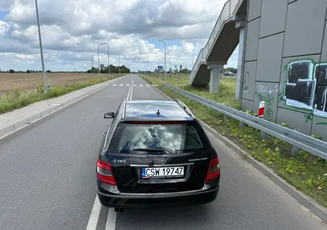 MERCEDES-BENZ Klasa C 180 K BlueEff Elegance