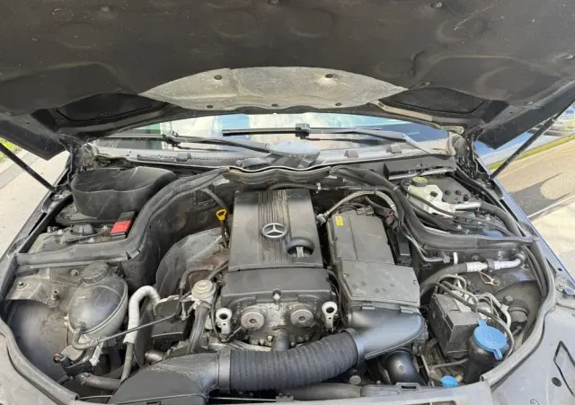 MERCEDES-BENZ Klasa C 180 K BlueEff Elegance