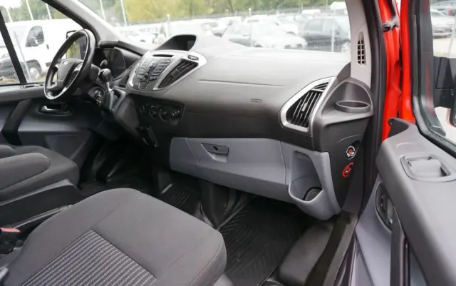 FORD Transit Custom 310 L2H1 Limited