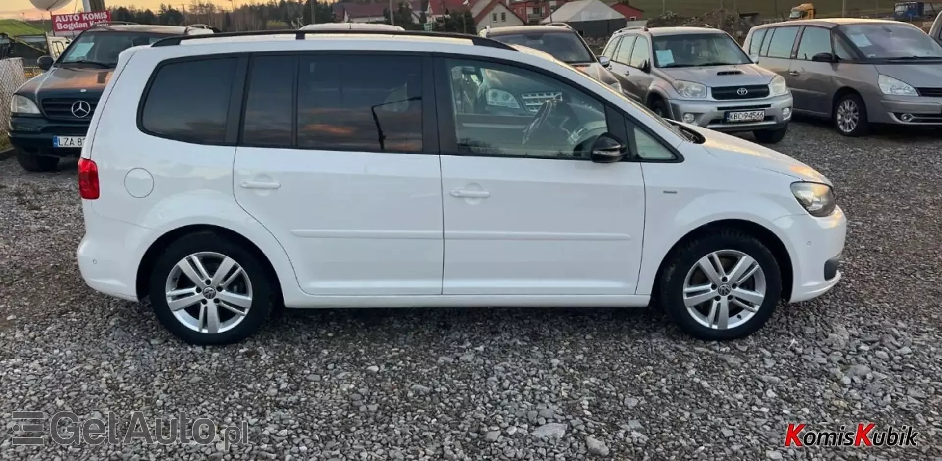 VOLKSWAGEN Touran 