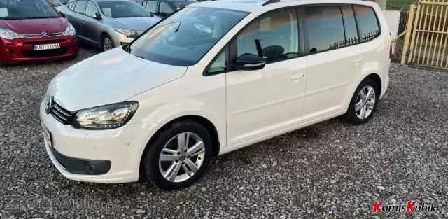 VOLKSWAGEN Touran 