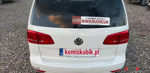 VOLKSWAGEN Touran 