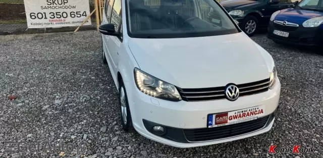 VOLKSWAGEN Touran 