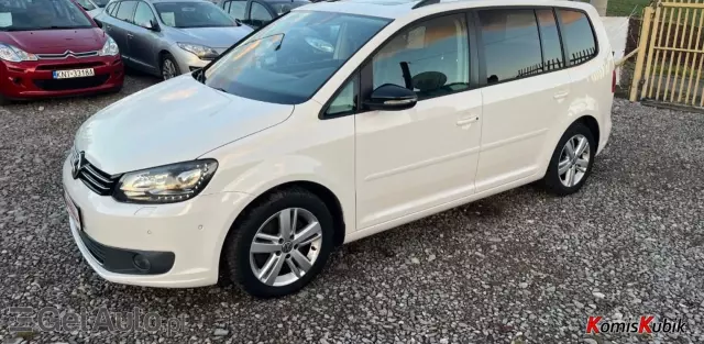 VOLKSWAGEN Touran 
