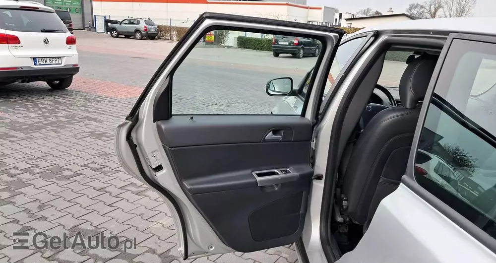 VOLVO V50 2.4 Kinetic