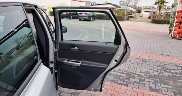 VOLVO V50 2.4 Kinetic