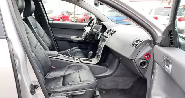 VOLVO V50 2.4 Kinetic