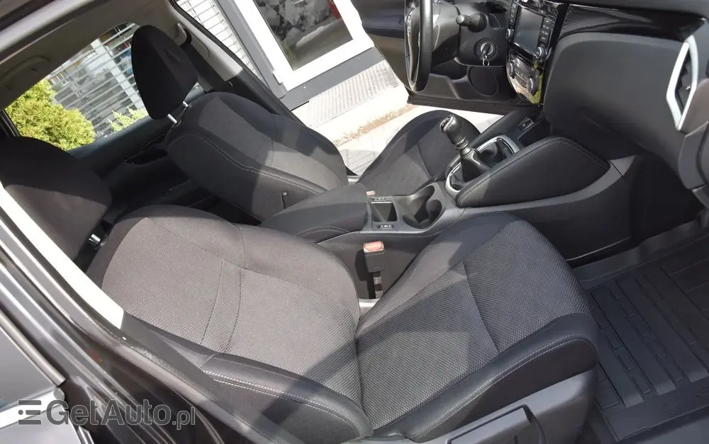 NISSAN Qashqai 1.6 DIG-T Tekna