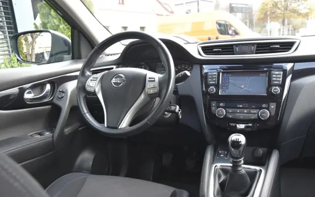 NISSAN Qashqai 1.6 DIG-T Tekna