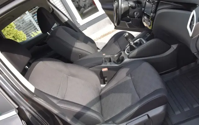 NISSAN Qashqai 1.6 DIG-T Tekna