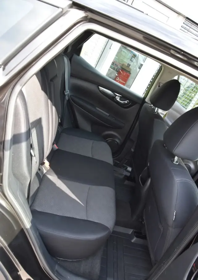 NISSAN Qashqai 1.6 DIG-T Tekna
