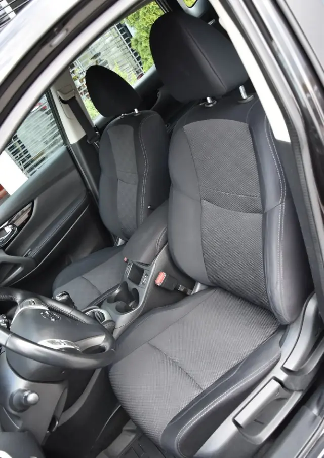 NISSAN Qashqai 1.6 DIG-T Tekna