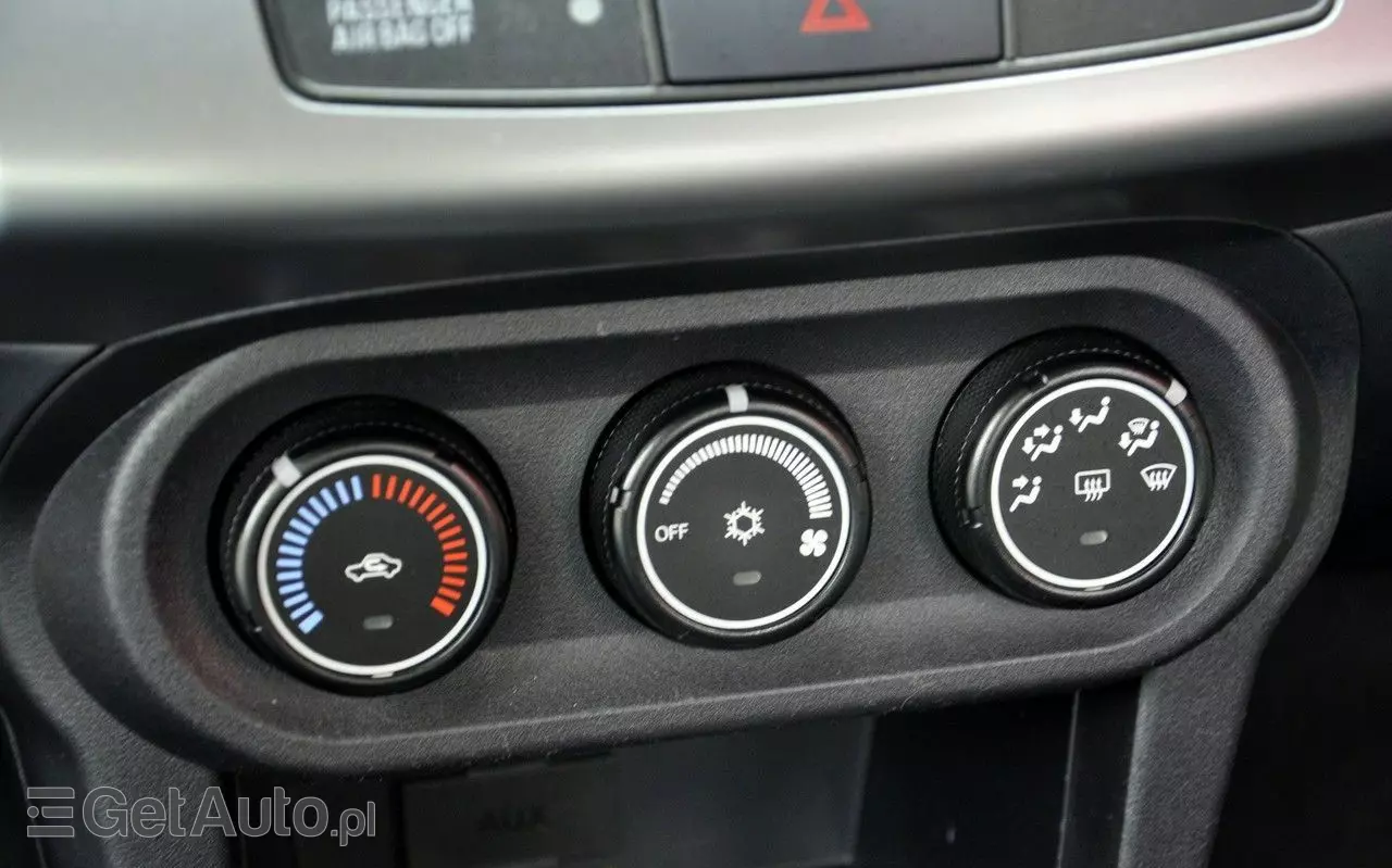 MITSUBISHI Lancer 1.5 Invite