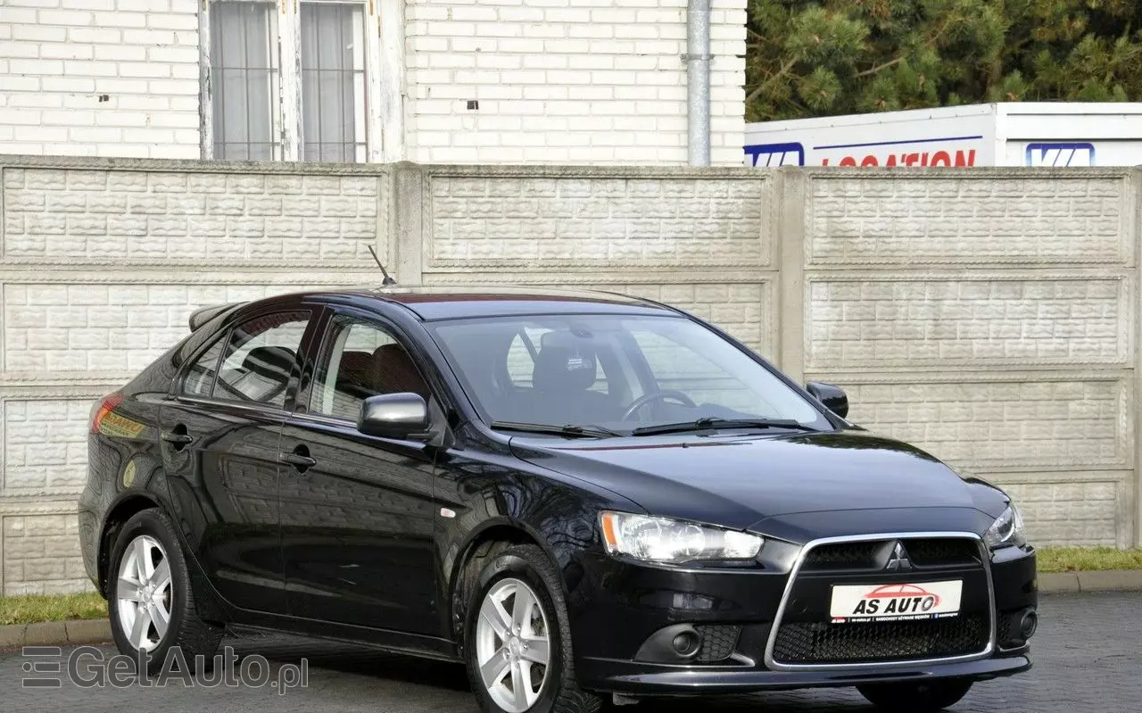 MITSUBISHI Lancer 1.5 Invite