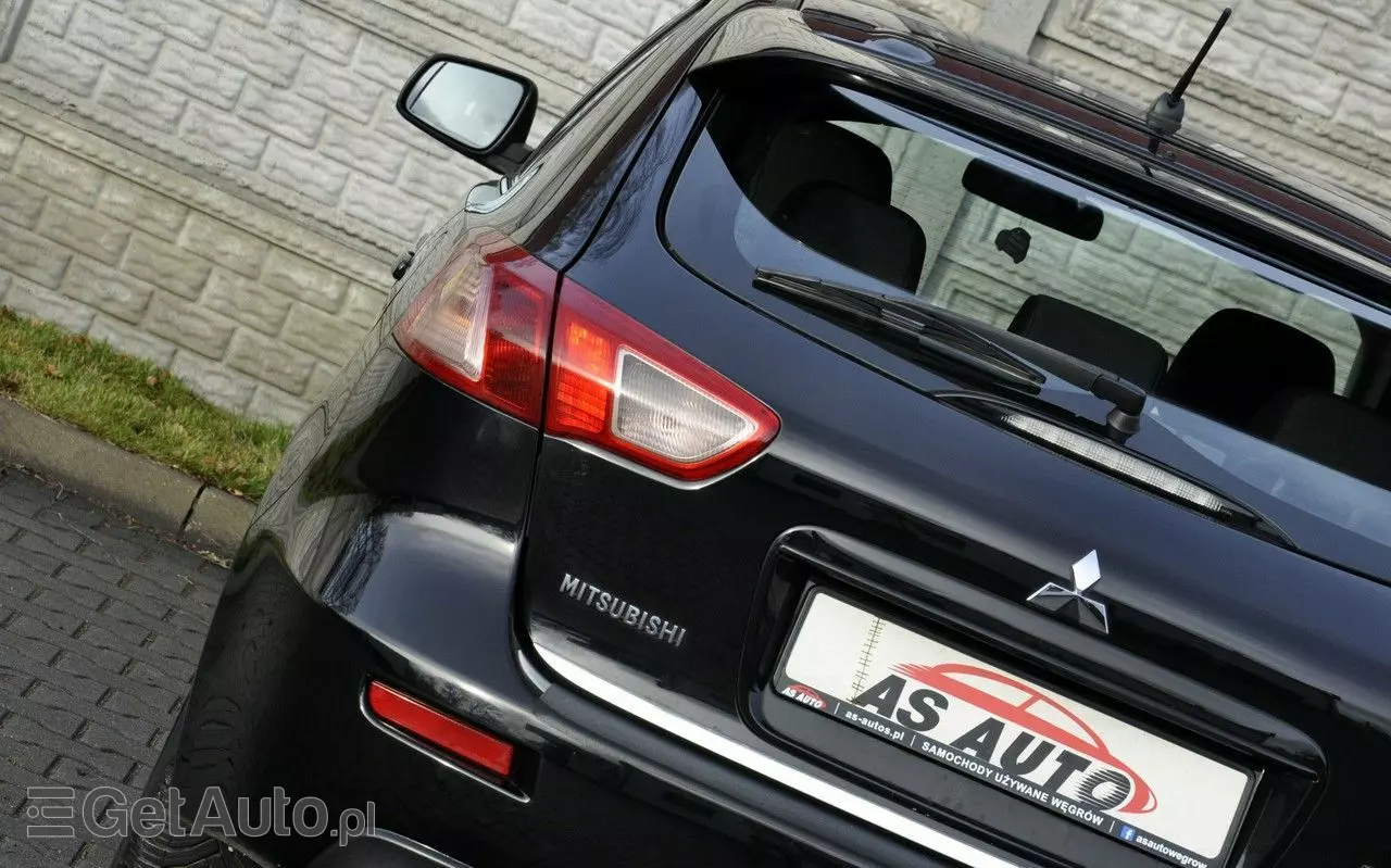 MITSUBISHI Lancer 1.5 Invite