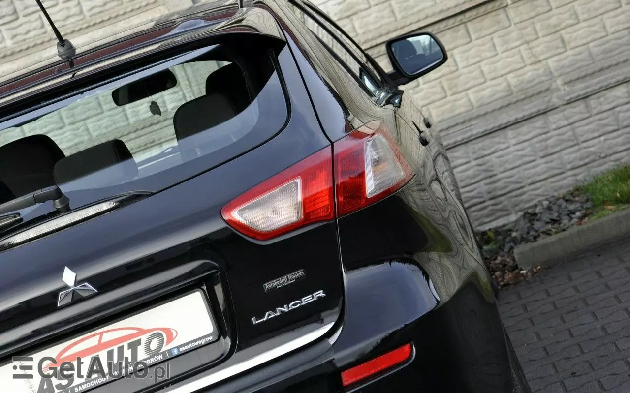 MITSUBISHI Lancer 1.5 Invite