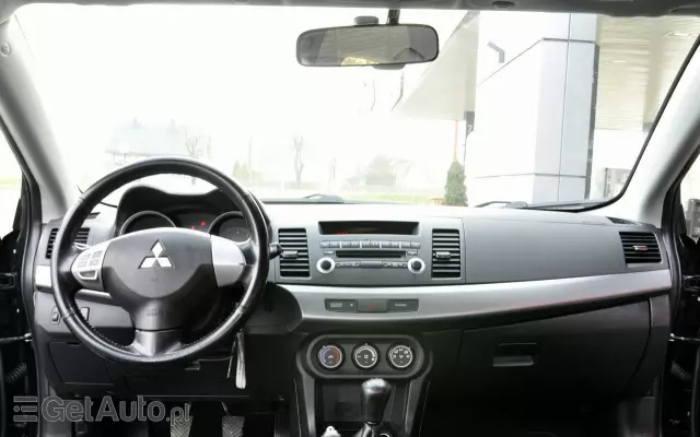 MITSUBISHI Lancer 1.5 Invite