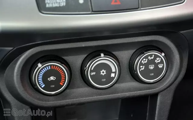 MITSUBISHI Lancer 1.5 Invite