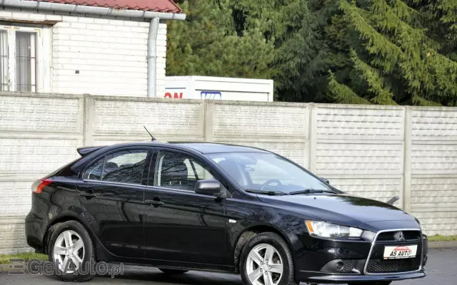 MITSUBISHI Lancer 1.5 Invite