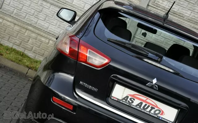 MITSUBISHI Lancer 1.5 Invite