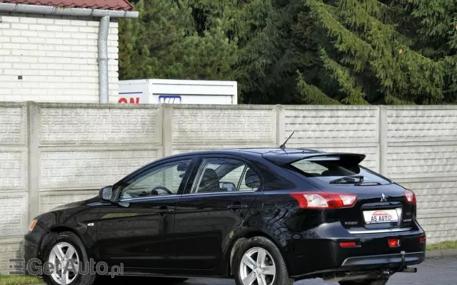 MITSUBISHI Lancer 1.5 Invite
