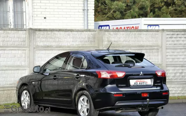 MITSUBISHI Lancer 1.5 Invite