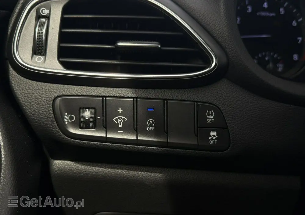 HYUNDAI I30 1.0 T-GDI Classic +