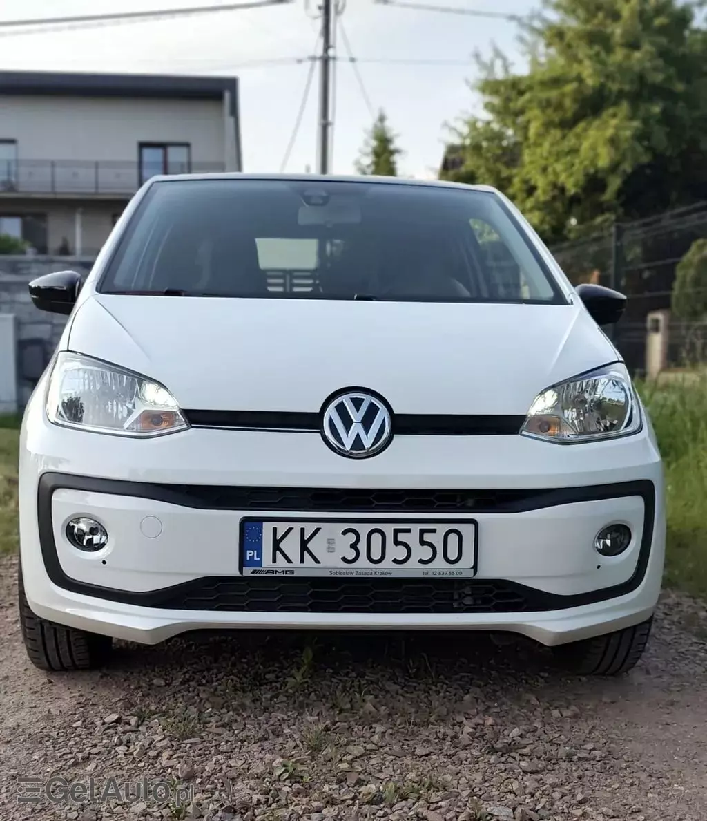VOLKSWAGEN Up! 