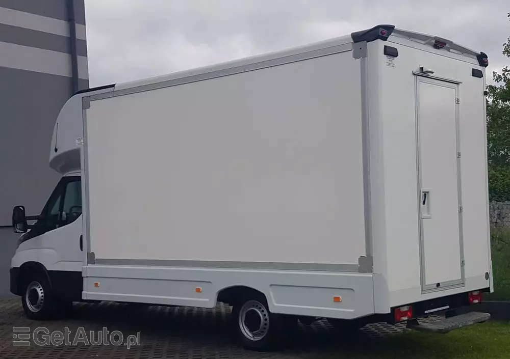 IVECO DAILY KONTENER NISKOPODŁOGOWY 4,43x2,23x2,42 SKLEP FOODTRUCK BAR KLIMA KONIOWÓZ KAMPER 