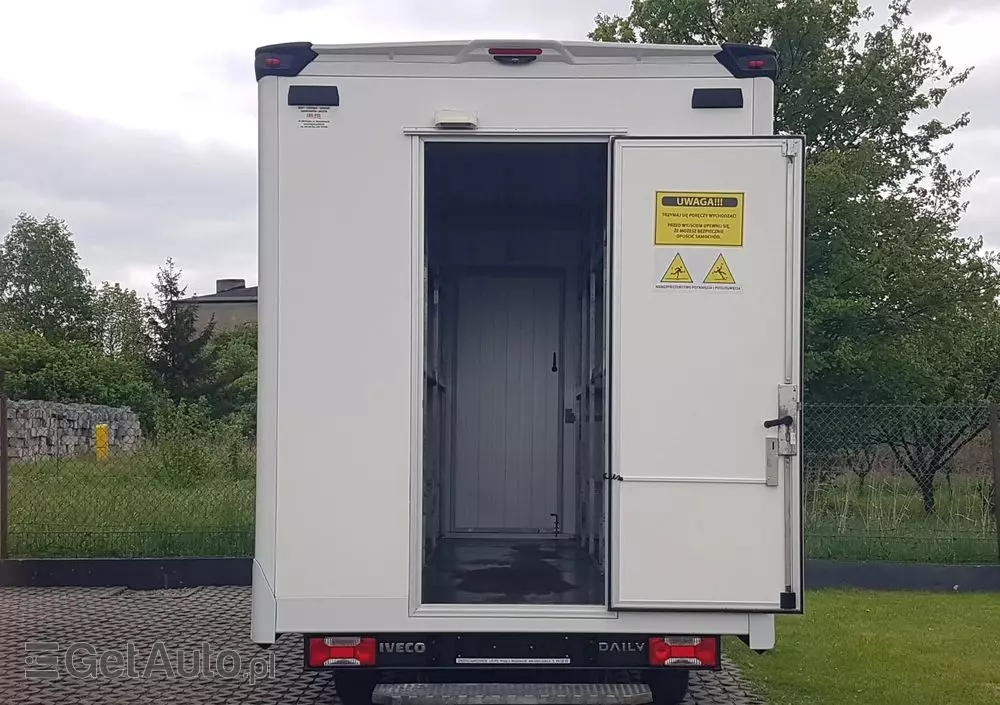 IVECO DAILY KONTENER NISKOPODŁOGOWY 4,43x2,23x2,42 SKLEP FOODTRUCK BAR KLIMA KONIOWÓZ KAMPER 
