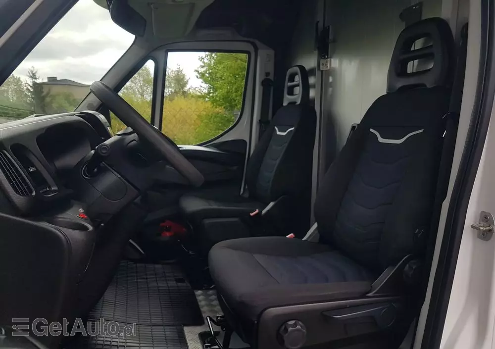IVECO DAILY KONTENER NISKOPODŁOGOWY 4,43x2,23x2,42 SKLEP FOODTRUCK BAR KLIMA KONIOWÓZ KAMPER 