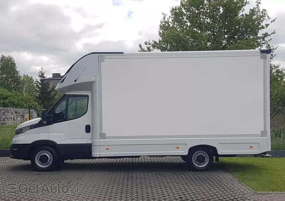 IVECO DAILY KONTENER NISKOPODŁOGOWY 4,43x2,23x2,42 SKLEP FOODTRUCK BAR KLIMA KONIOWÓZ KAMPER 
