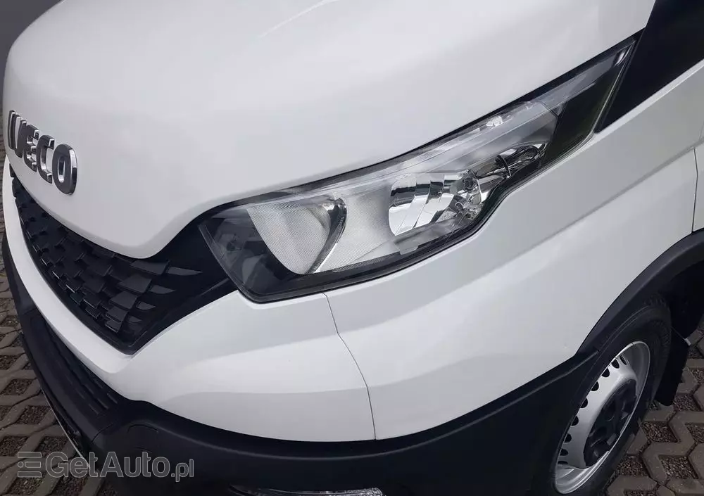 IVECO DAILY KONTENER NISKOPODŁOGOWY 4,43x2,23x2,42 SKLEP FOODTRUCK BAR KLIMA KONIOWÓZ KAMPER 