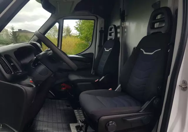 IVECO DAILY KONTENER NISKOPODŁOGOWY 4,43x2,23x2,42 SKLEP FOODTRUCK BAR KLIMA KONIOWÓZ KAMPER 