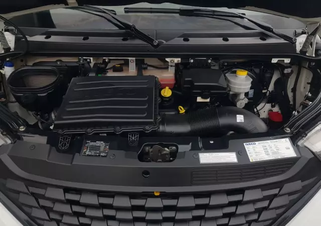 IVECO DAILY KONTENER NISKOPODŁOGOWY 4,43x2,23x2,42 SKLEP FOODTRUCK BAR KLIMA KONIOWÓZ KAMPER 