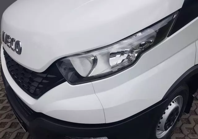 IVECO DAILY KONTENER NISKOPODŁOGOWY 4,43x2,23x2,42 SKLEP FOODTRUCK BAR KLIMA KONIOWÓZ KAMPER 