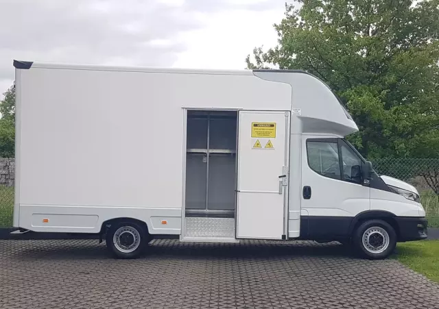 IVECO DAILY KONTENER NISKOPODŁOGOWY 4,43x2,23x2,42 SKLEP FOODTRUCK BAR KLIMA KONIOWÓZ KAMPER 