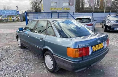 AUDI 80 
