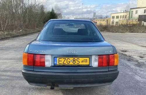 AUDI 80 