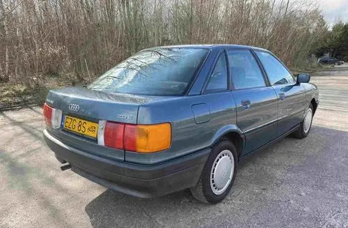 AUDI 80 