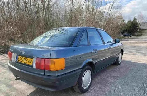 AUDI 80 