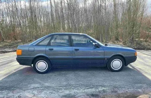 AUDI 80 